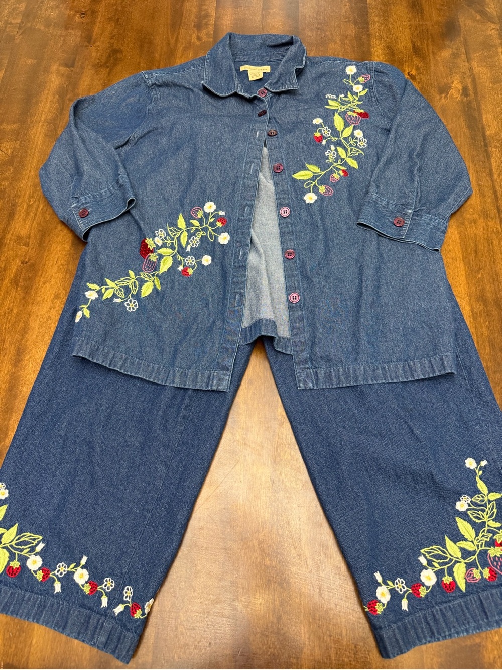 Bechamel Denim Button-Down Shirt with Strawberry Floral Embroidery S Cottage